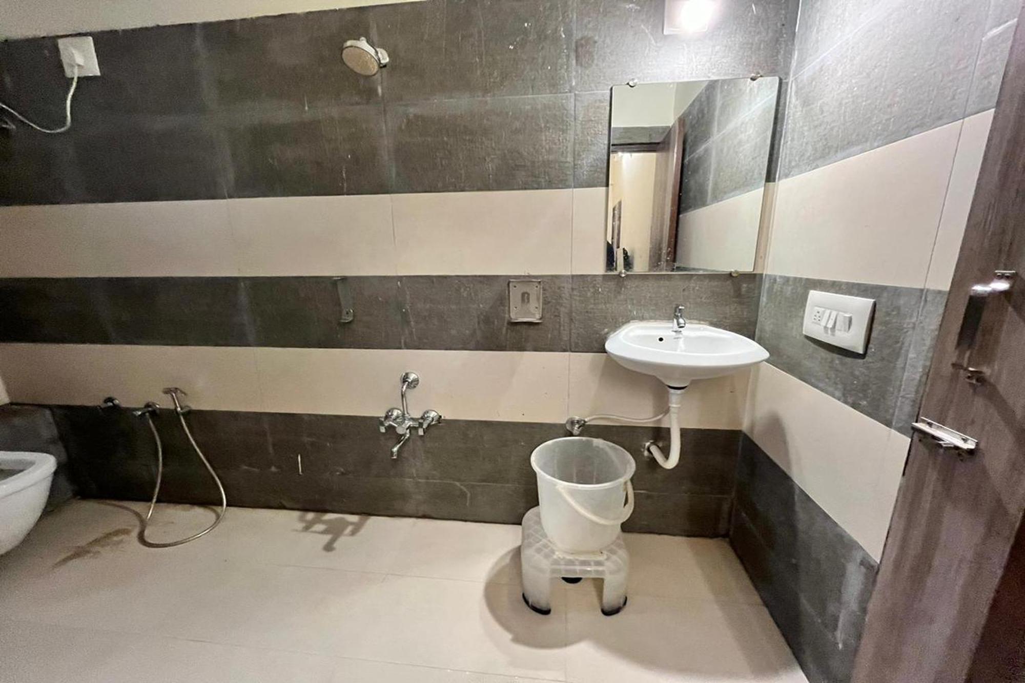 Hotel Kalyan Palace Batwa Bagian luar foto